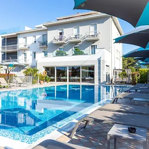 https://hotel-paradiso-bardolino.hotelinveneto.com
